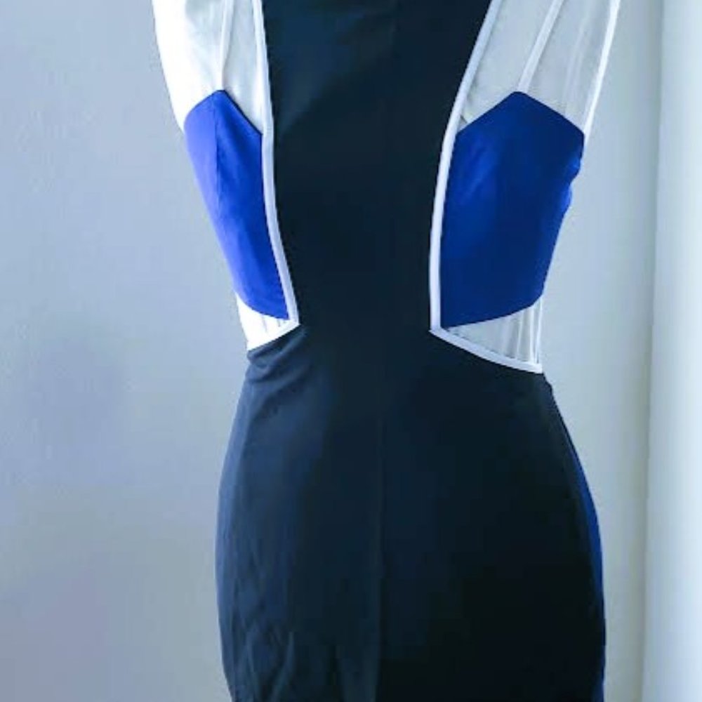 NWT NBDxTHE HAVEN TWIN NAVY, WHITE, BLUE, CUT-OUT MINI DRESS SIZE MEDIUM